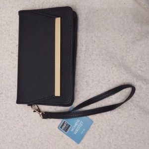 COPY - NWT black colored wristlet by Smart trends